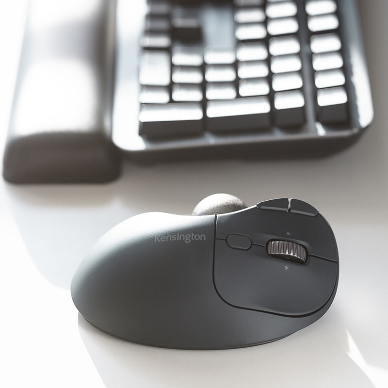 Side picture of the TB550 trackball.